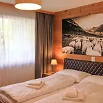 Haus Findelbach - Apt- Happy Lily By Interhome ツェルマット